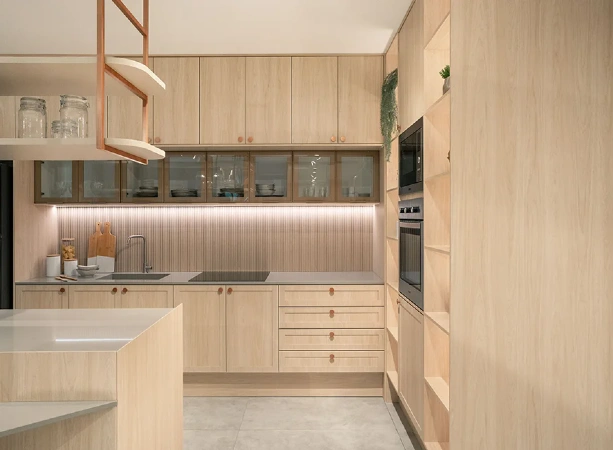 Armários bem projetos fazem toda diferença em uma cozinha.