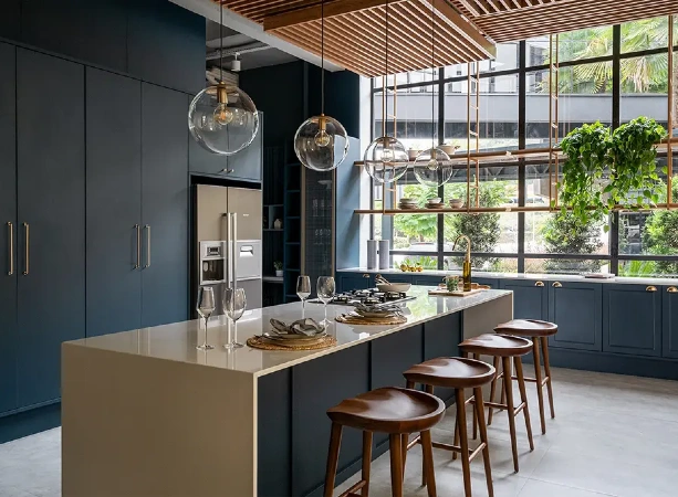 Cozinhas planejadas deixam o seu lar ainda mais funcional.